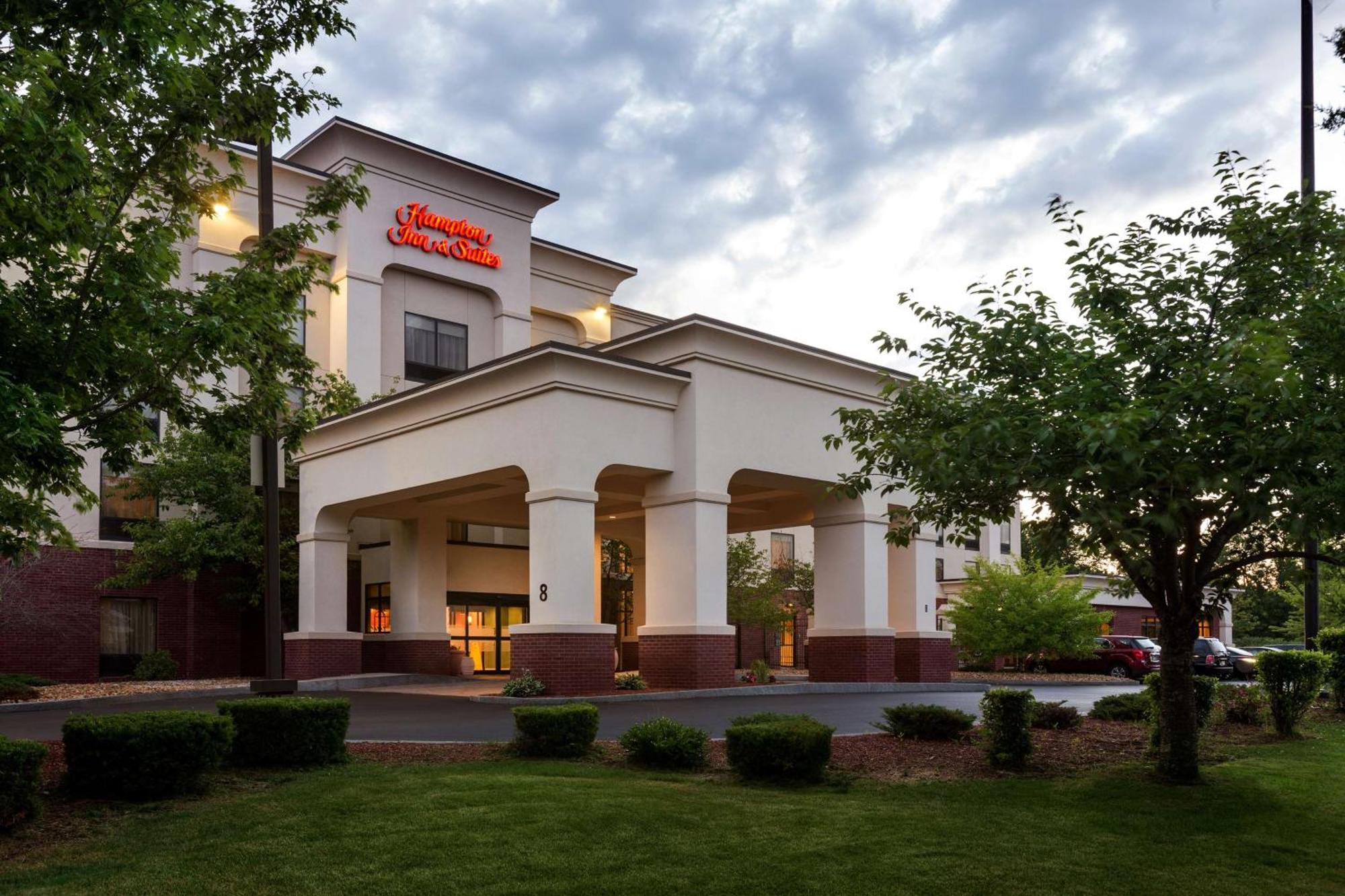 Hampton Inn & Suites By Hilton Manchester Bedford Dış mekan fotoğraf